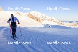 12.10.2024, Ramsau am Dachstein, Austria (AUT): Julia Simon (FRA) - Biathlon summer training, Dachsteinglacier, Ramsau am Dachstein (AUT). www.nordicfocus.com. © Manzoni/NordicFocus. Every downloaded picture is fee-liable.