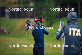 27.09.2024, Lavaze, Italy (ITA): Lisa Vittozzi (ITA), Jonne Kahkonen (FIN), coach Team Italy, (l-r) - Biathlon summer training, Lavaze (ITA). www.nordicfocus.com. © Barbieri/NordicFocus. Every downloaded picture is fee-liable.