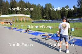 18.07.2024, Lenzerheide, Switzerland (SUI): Nikolas Burkhart (USA), Bjorn Westervelt (USA), Grace Castonguay (USA), Vincent Bonacci (USA), Armin Auchentaller (ITA), Coach Team USA, (l-r) - Biathlon summer training, Lenzerheide (SUI). www.nordicfocus.com. © Manzoni/NordicFocus. Every downloaded picture is fee-liable.