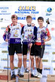 20.10.2024, Arcon, France (FRA): Enzo Bouillet (FRA), Leo Carlier (FRA), Clement Pires (FRA), (l-r) - Biathlon Samse Summer Tour, pursuit, Arcon (FRA). www.nordicfocus.com. © Manzoni/NordicFocus. Every downloaded picture is fee-liable.