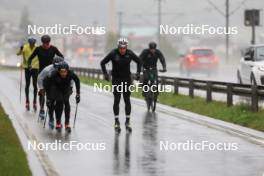 13.09.2024, Schiers, Switzerland (SUI): Beda Klee (SUI), Roman Schaad (SUI), Valerio Grond (SUI), Jonas Baumann (SUI), Janik Riebli (SUI), Erik Braten Guidon (NOR), coach Team Switzerland, (l-r) - Cross-Country summer training, Lenzerheide (SUI). www.nordicfocus.com. © Manzoni/NordicFocus. Every downloaded picture is fee-liable.