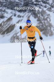 14.10.2024, Ramsau am Dachstein, Austria (AUT): Anian Sossau (GER) - Cross-Country summer training, Dachsteinglacier, Ramsau am Dachstein (AUT). www.nordicfocus.com. © Manzoni/NordicFocus. Every downloaded picture is fee-liable.