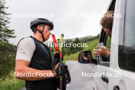 21.06.2024, Les Diablerets, Switzerland (SUI): Valerio Grond (SUI), Erik Braten Guidon (NOR), coach Team Switzerland, (l-r) - Cross-Country summer training, Les Diablerets (SUI). www.nordicfocus.com. © Manzoni/NordicFocus. Every downloaded picture is fee-liable.