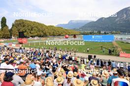 31.08.2024, Annecy, France (FRA): Victoria Carl (GER), Teresa Stadlober (AUT), Katerina Janatova (CZE), Delphine Claudel (FRA), Maja Dahlqvist (SWE), Coletta Rydzek (GER), Flora Dolci (FRA), Lena Quintin (FRA), Ane Appelkvist Stenseth (NOR), Melissa Gal (FRA), Juliette Ducordeau (FRA), Marte Skaanes (NOR), Maëlle Veyre (FRA), Julie Pierrel (FRA), Liv Coupat (FRA), Clémence Didierlaurent (FRA), Cloé Pagnier (FRA), Heidi Convard (FRA), MAYA Desseux (FRA), Léonie Perry (FRA), Mélina Berthet (FRA), Jeanne Richard (FRA), Gilonne Guigonnat (FRA), Océane Michelon (FRA), (l-r) - Martin Fourcade Nordic Festival Cross-Country, Annecy (FRA). www.nordicfocus.com. © Manzoni/NordicFocus. Every downloaded picture is fee-liable.