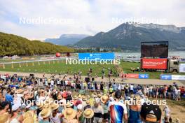 31.08.2024, Annecy, France (FRA): Victoria Carl (GER), Teresa Stadlober (AUT), Katerina Janatova (CZE), Delphine Claudel (FRA), Maja Dahlqvist (SWE), Coletta Rydzek (GER), Flora Dolci (FRA), Lena Quintin (FRA), Ane Appelkvist Stenseth (NOR), Melissa Gal (FRA), Juliette Ducordeau (FRA), Marte Skaanes (NOR), Maëlle Veyre (FRA), Julie Pierrel (FRA), Liv Coupat (FRA), Clémence Didierlaurent (FRA), Cloé Pagnier (FRA), Heidi Convard (FRA), MAYA Desseux (FRA), Léonie Perry (FRA), Mélina Berthet (FRA), Jeanne Richard (FRA), Gilonne Guigonnat (FRA), Océane Michelon (FRA), (l-r) - Martin Fourcade Nordic Festival Cross-Country, Annecy (FRA). www.nordicfocus.com. © Manzoni/NordicFocus. Every downloaded picture is fee-liable.