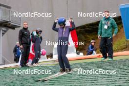 05.10.2024, Klingenthal, Germany (GER): Flagbearing kids  - Summer Grand Prix ski jumping women, individual HS140, Klingenthal (GER). www.nordicfocus.com. © Volk/NordicFocus. Every downloaded picture is fee-liable